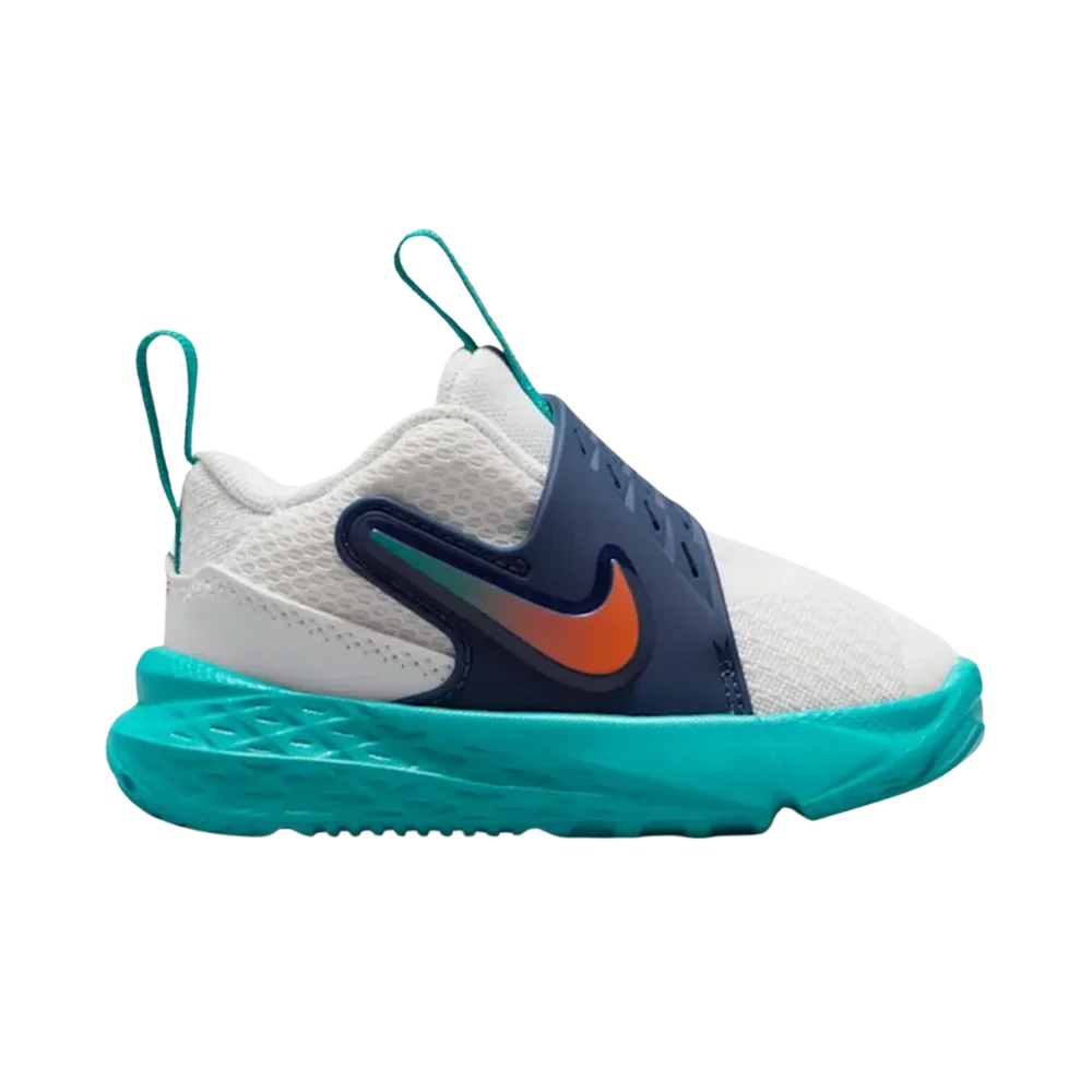 NIKE TEAM HUSTLE D 12 HF6281-107